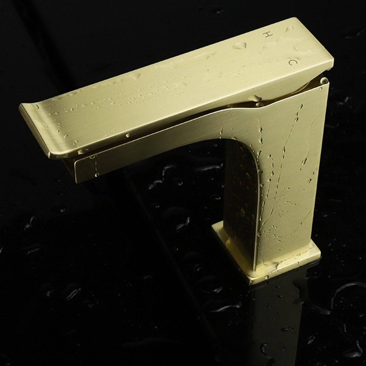 Satin Brass Single-Handle Bathroom Faucet C273