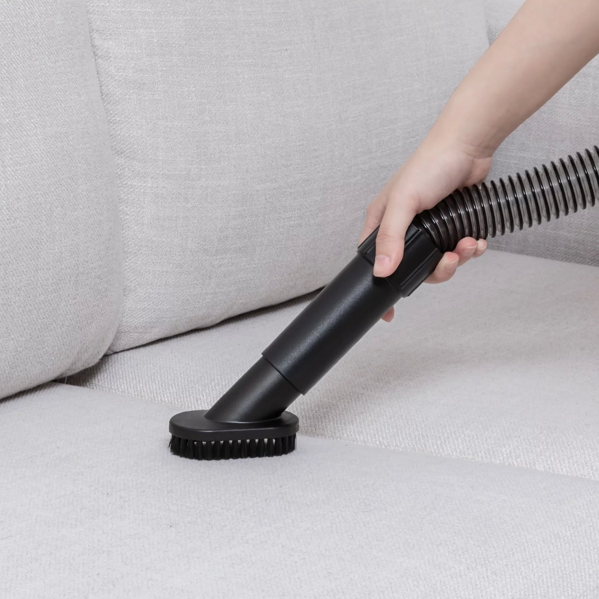 Bagless Upright Vacuum Cleaner F270