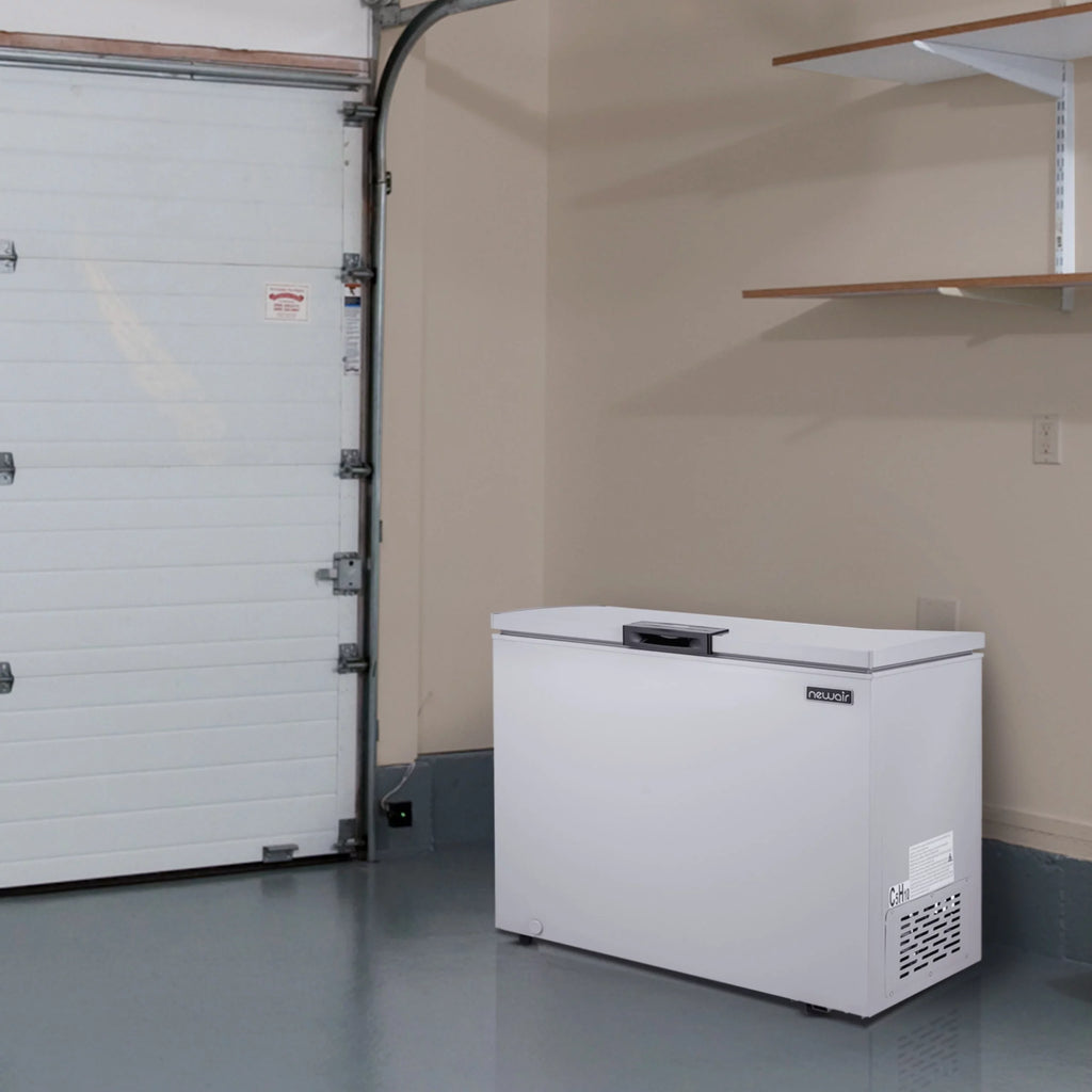 6.7 Cu. Ft. Compact Chest Freezer W16273