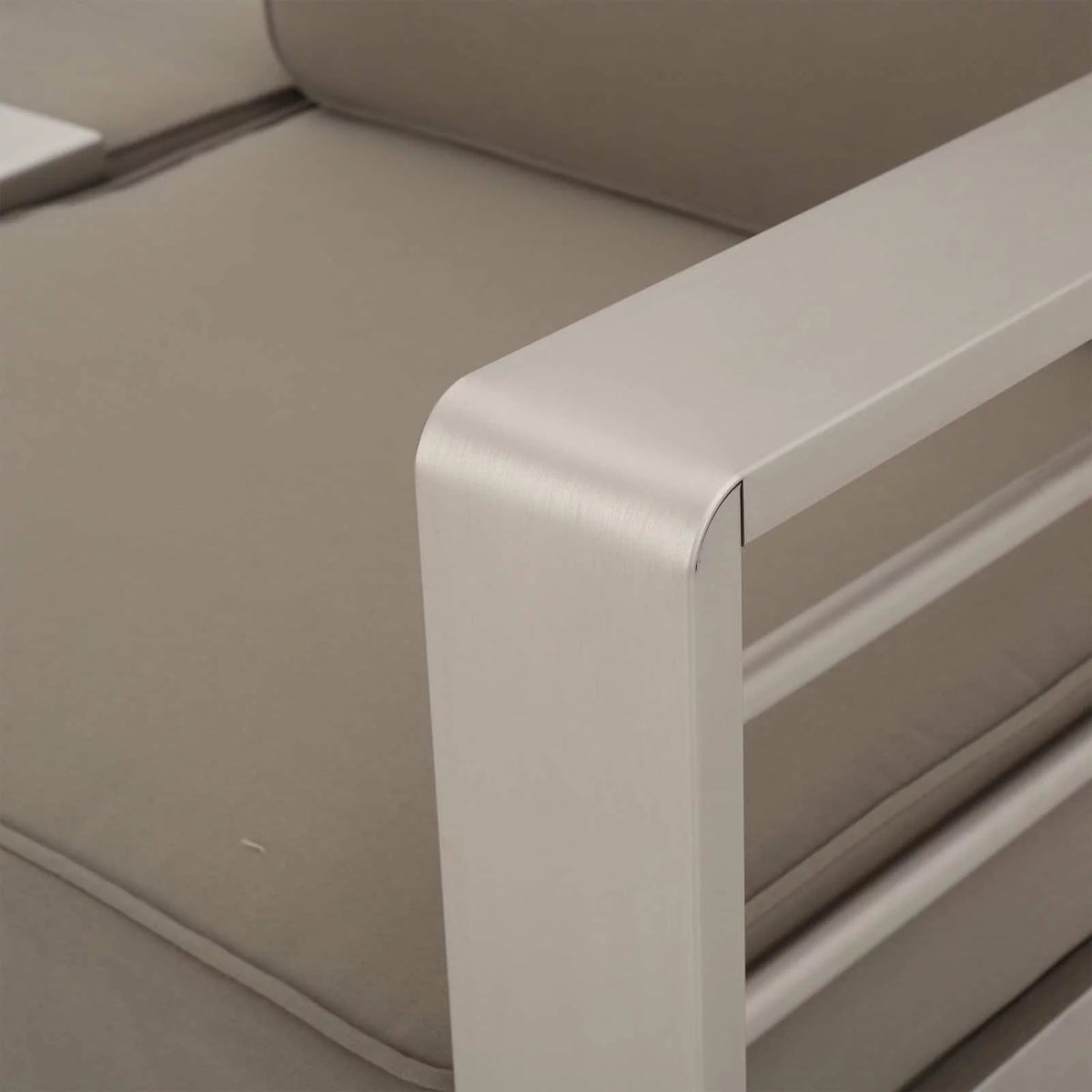 Aluminum Patio Sofa with Cushions U751
