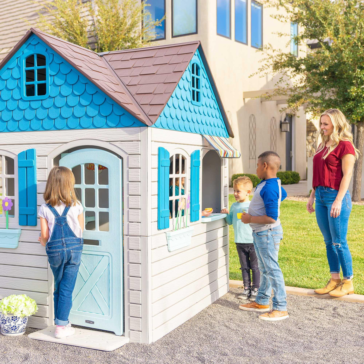 Kid's Outdoor Playhouse H924