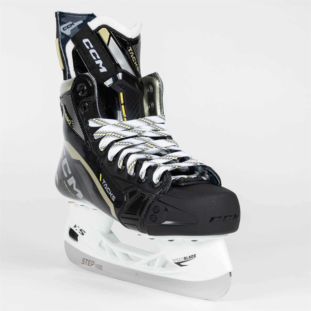 Ice Hockey Skates P97680