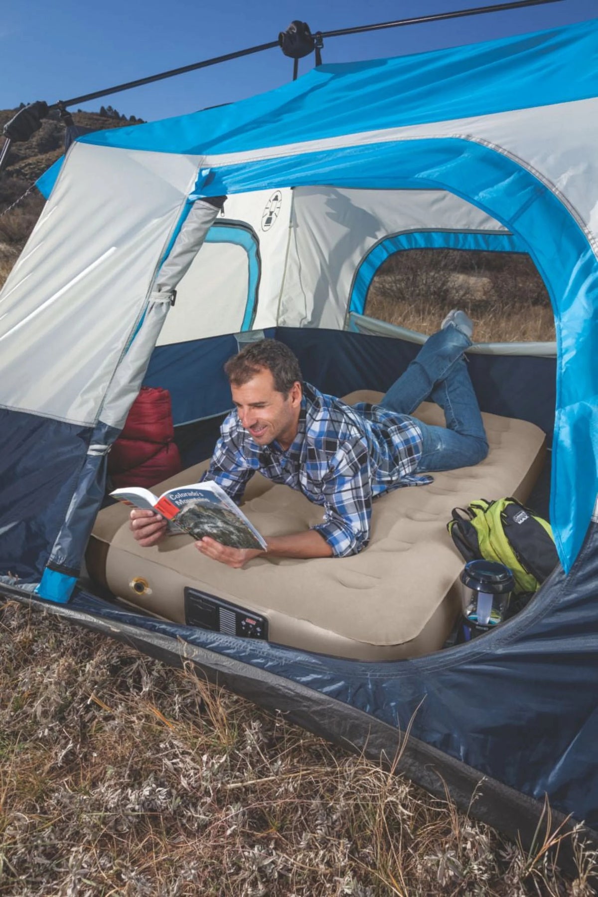 Twin Extra-High Airbed with Built-in Pump B25418