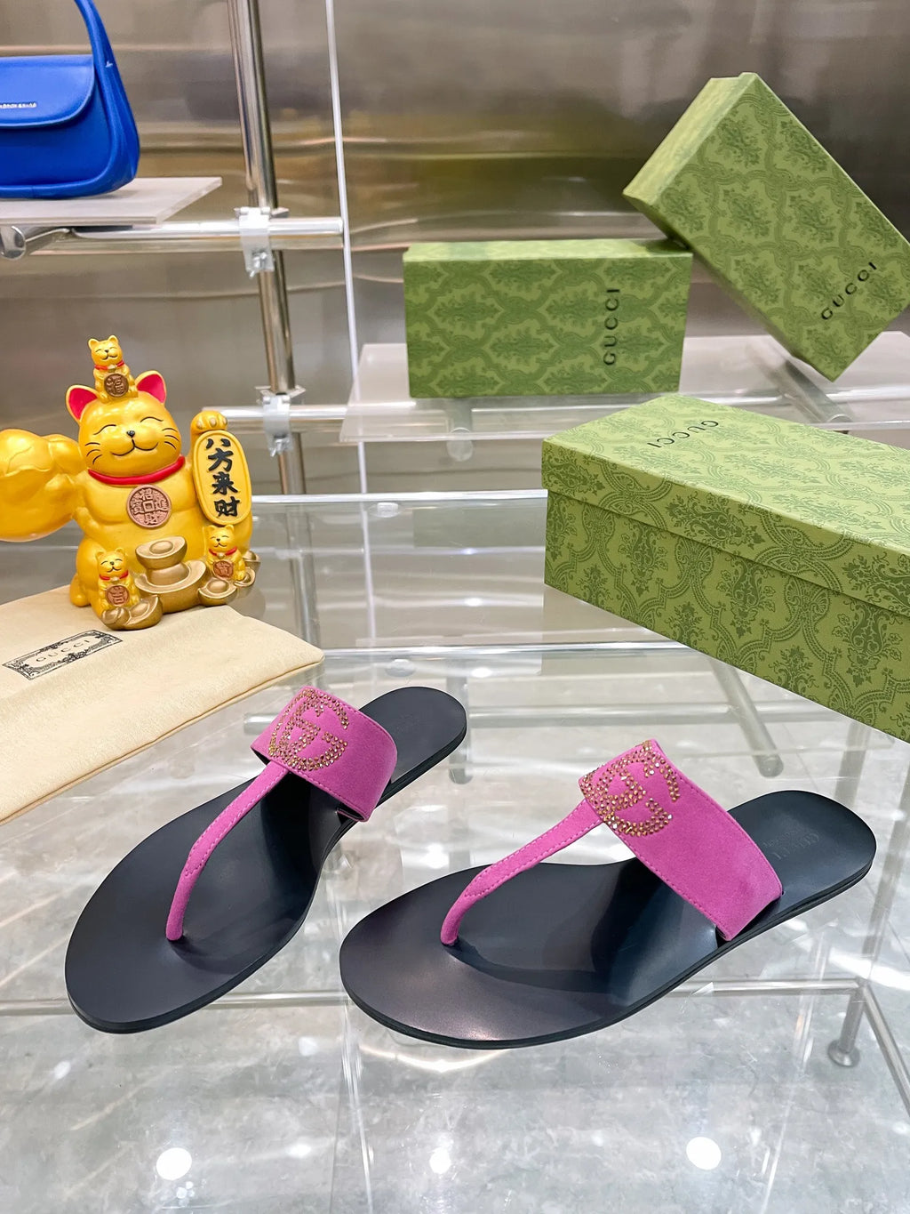 Women Slippers V80469