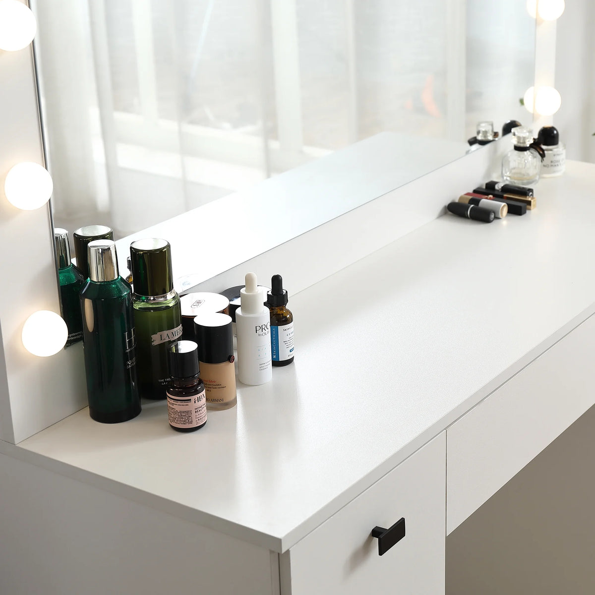 White Makeup Vanity Table with Lighted Mirror and 3 Drawers A3038