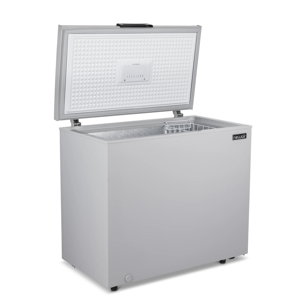 6.7 Cu. Ft. Compact Chest Freezer W16273